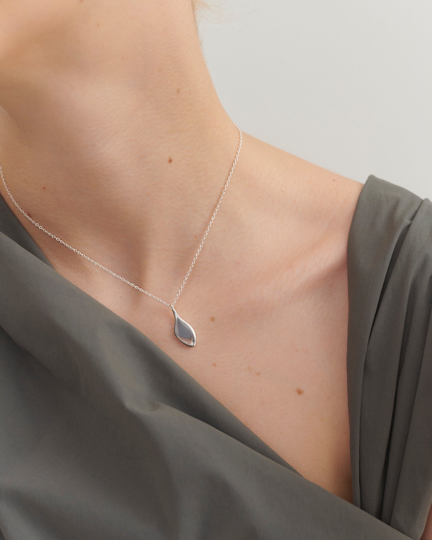 NOTE PENDANT