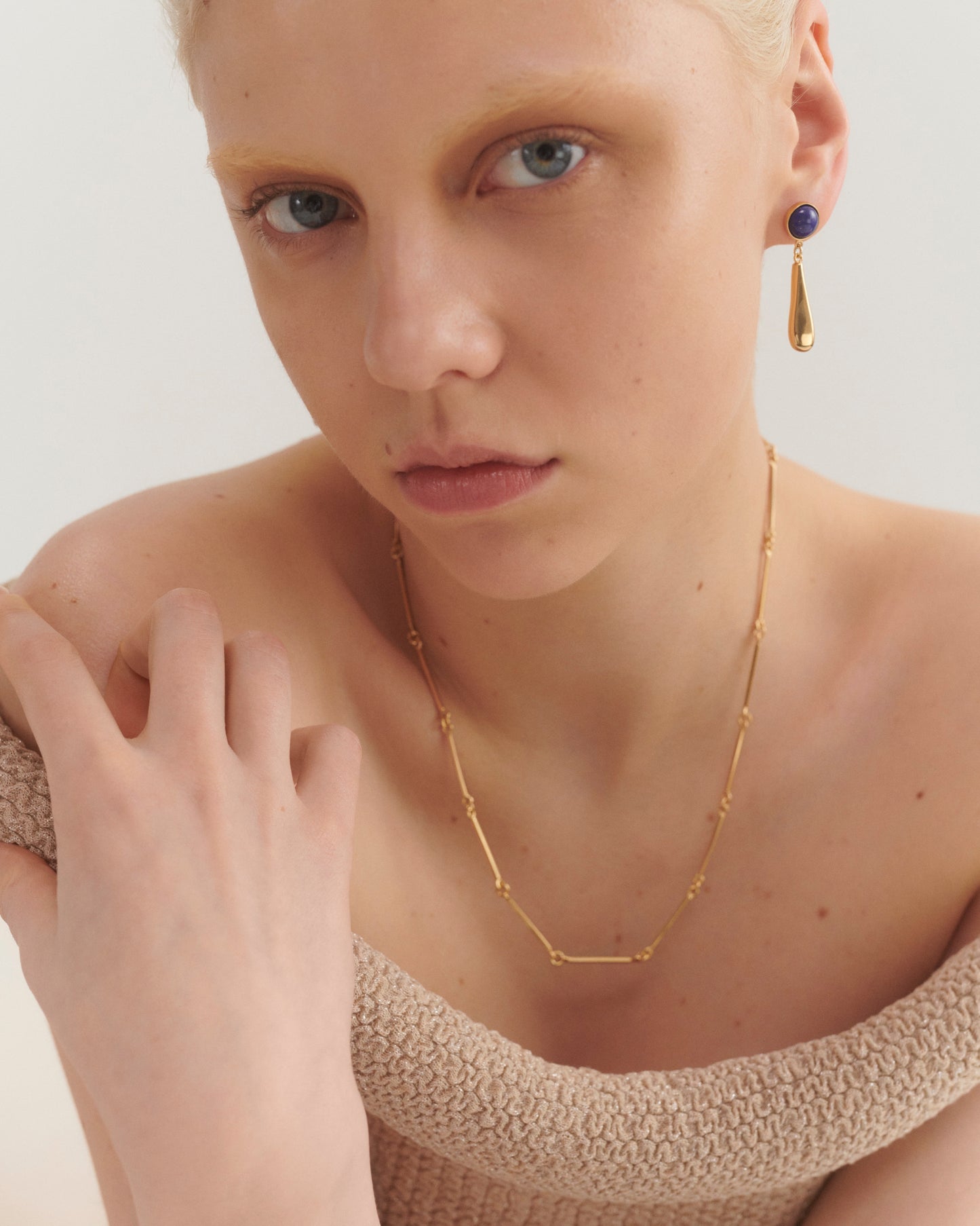 BAR NECKLACE