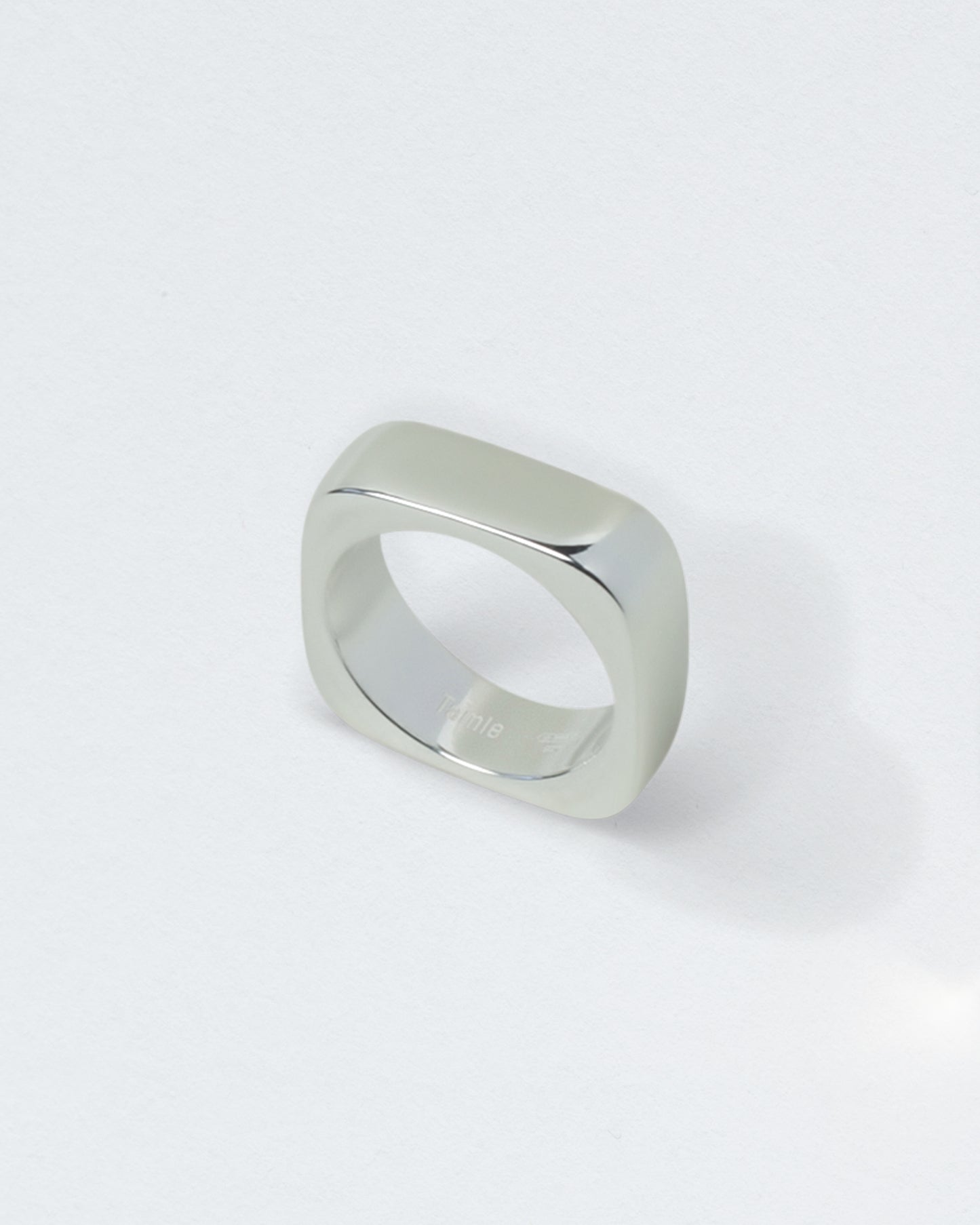SCULPTURAL SQUARE RING