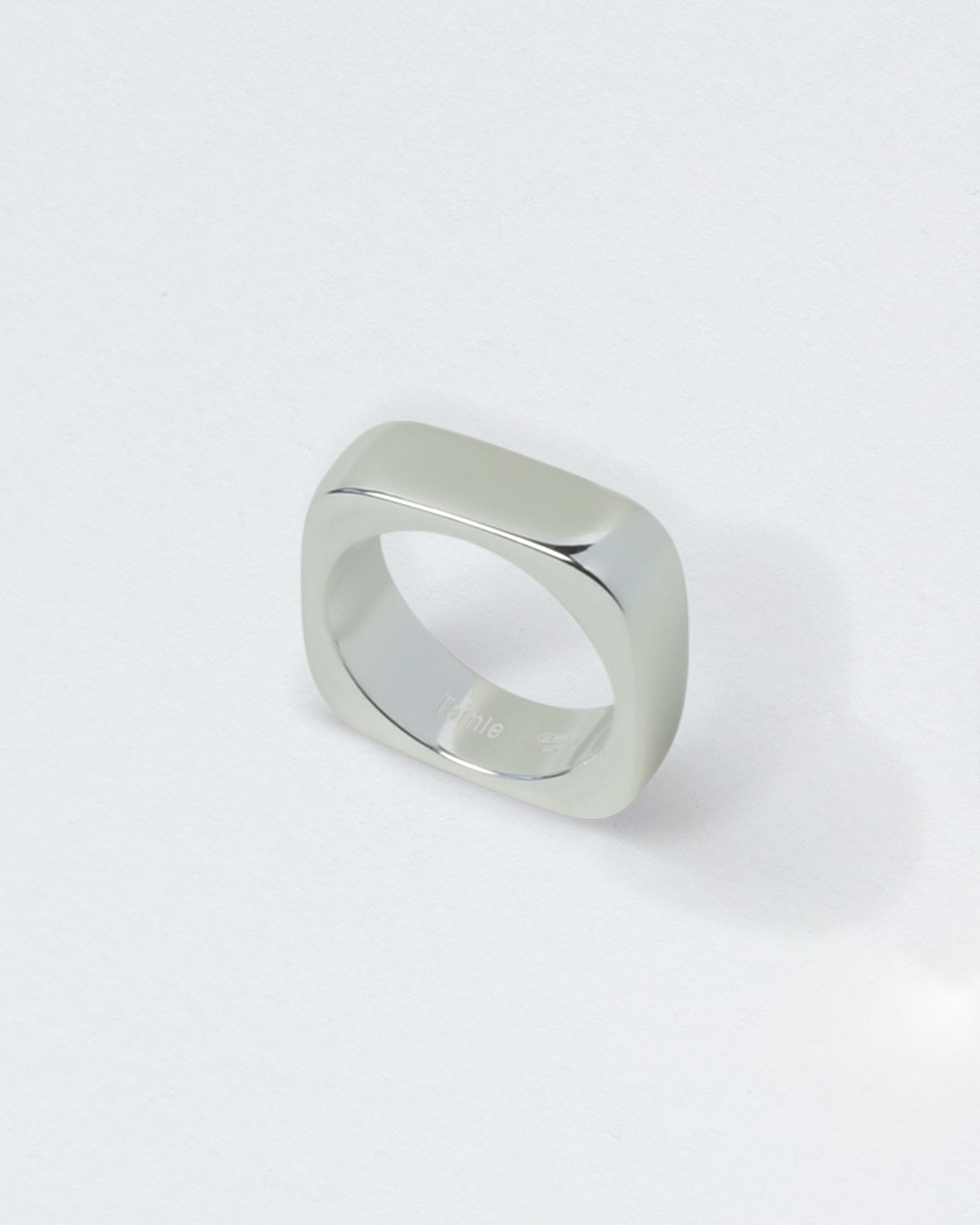 SCULPTURAL SQUARE RING