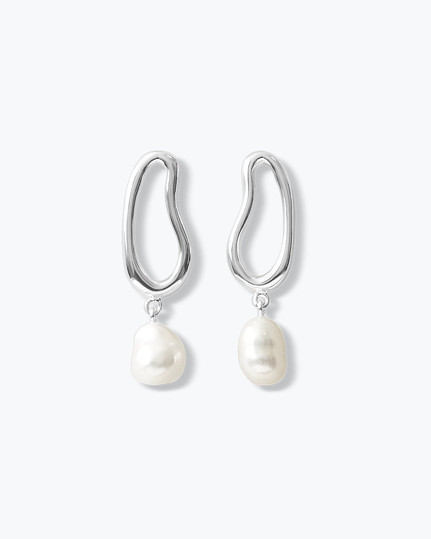 MILA EARRINGS - PEARLS