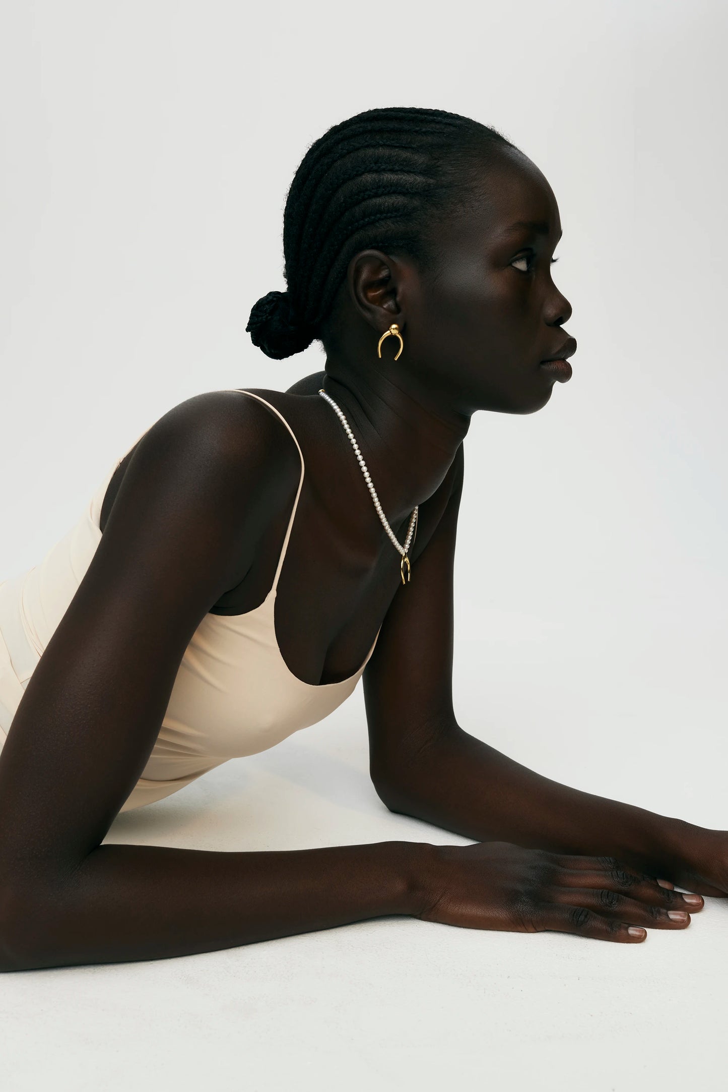 ARC PENDANT - PEARL COLLAR - GOLD