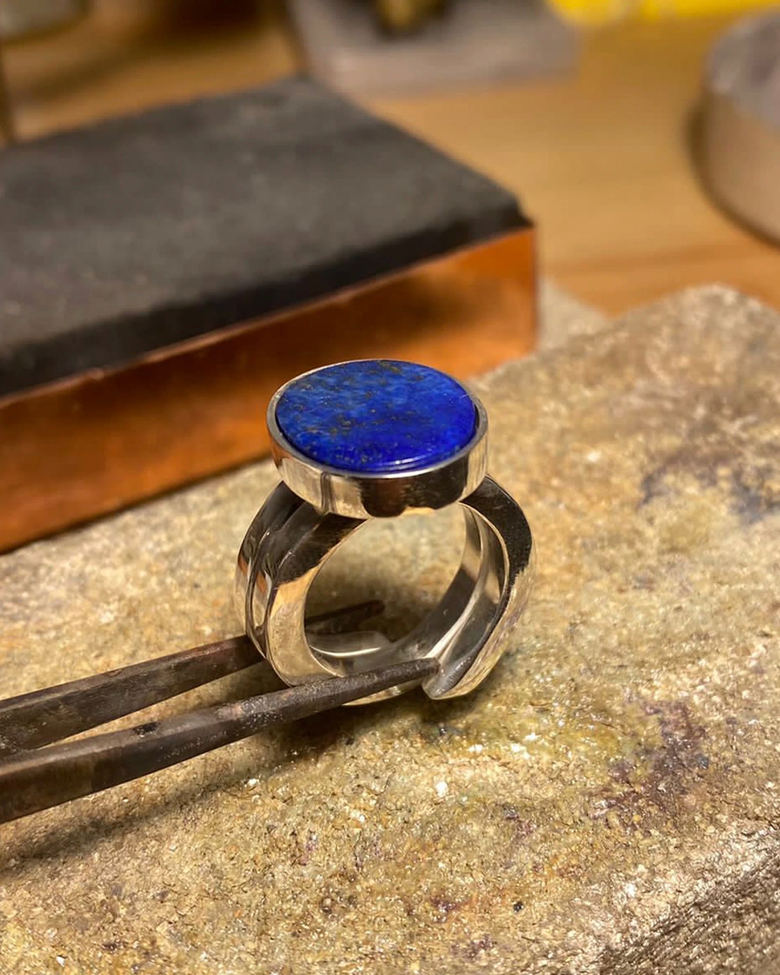SPIRAL LAPIS RING